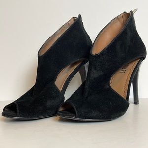 Colin Stuart black suede heel, Wm’s size 8
